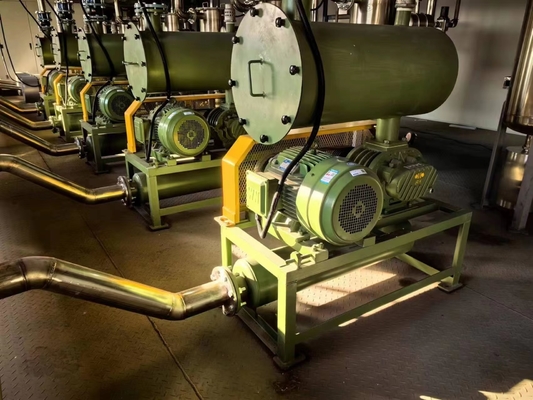 18.5KW 0.04Mpa Three Lobe Roots Blower Aplikasi untuk transfer pneumatik bubuk, biji-bijian dll.